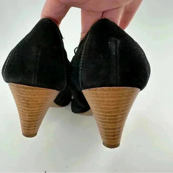 B Makowsky womens heels size 8.5 black suede tan - Picture 9 of 12